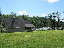 59 Cat Swamp Rd, Woodbury, Ct 06798 in Woodbury, CT (Photo 2 of 12)