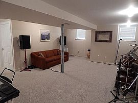 44 E Main St, Salisbury, Ct 06068 in Salisbury, CT (Photo 11 of 12)