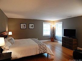 44 E Main St, Salisbury, Ct 06068 in Salisbury, CT (Photo 7 of 12)