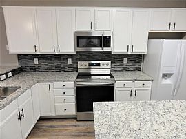 Check Out! Townhouse For Rent in Apple Valley, MN (Photo 4 of 12)