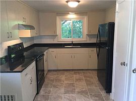 65 Merritt Ave, Tiverton, Ri 02878 in Tiverton, RI (Photo 7 of 12)