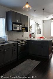 27 Greenville Ave Fl 2nd, Johnston, Ri 02919 in Johnston, RI