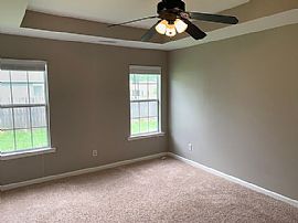 124 Cove Lndg, Calera, Al 35040 in Calera, AL (Photo 4 of 12)