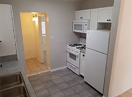 815 E Lester St, Tucson, Az 85719 in Tucson, AZ (Photo 8 of 12)