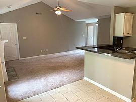 124 Cove Lndg, Calera, Al 35040 in Calera, AL (Photo 2 of 8)