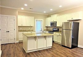 5613 Park Side Rd, Hoover, Al 35244 in Hoover, AL (Photo 4 of 7)