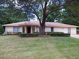 319 Davors Dr, Montgomery, Al 36109 in Montgomery, AL