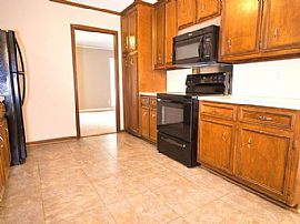 319 Davors Dr, Montgomery, Al 36109 in Montgomery, AL (Photo 5 of 11)