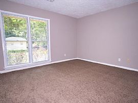 319 Davors Dr, Montgomery, Al 36109 in Montgomery, AL (Photo 6 of 11)