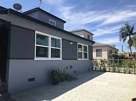 Remodeled Large Modern in Prime Santa Monica with Large Patio!! in Santa Monica, CA (Photo 2 of 12)