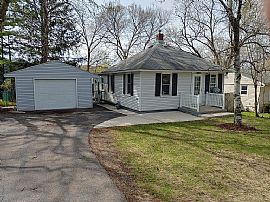 406 Hilldale Ct, Madison, Wi 53705 in Madison, WI