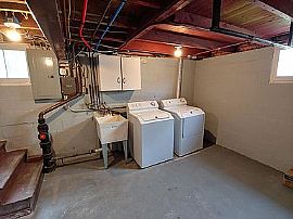 406 Hilldale Ct, Madison, Wi 53705 in Madison, WI (Photo 6 of 7)