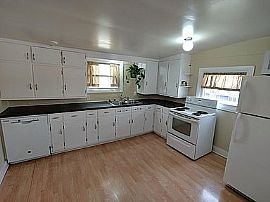 406 Hilldale Ct, Madison, Wi 53705 in Madison, WI (Photo 7 of 7)