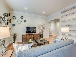 Remodeled Luxury 2 Bedroom, 2 Bathroom  in San Francisco, CA (Photo 10 of 12)