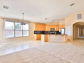 4 Bd2 Ba2,112 Sqft 11613 N 151st Dr, Surprise, Az 85379 in Surprise, AZ (Photo 8 of 12)