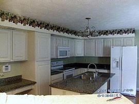 6612 Smith Creek Rd, Saint Albans, Wv 25177 in Saint Albans, WV (Photo 2 of 5)