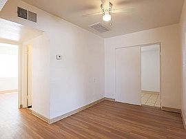 1306 1/2 E Culver St, Phoenix, Az 85006 in Phoenix, AZ (Photo 7 of 12)