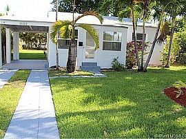 1635 Wiley St, Hollywood, Fl 33020 in Hollywood, FL