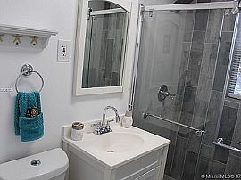 1635 Wiley St, Hollywood, Fl 33020 in Hollywood, FL (Photo 6 of 11)