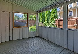 201 W Town St, Norwich, Ct 06360 in Norwich, CT (Photo 10 of 11)