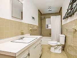 1510 Chatham Ave, Tybee Island, Ga in Tybee Island, GA (Photo 8 of 12)