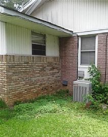 511 E Ellis Cir, Attalla, Al 35954 in Attalla, AL (Photo 2 of 6)