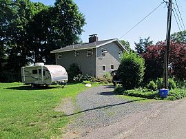 4 Clinton St, Jamestown, Ri 02835 in Jamestown, RI