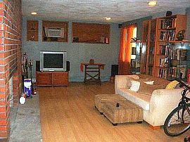 4 Clinton St, Jamestown, Ri 02835 in Jamestown, RI (Photo 7 of 9)