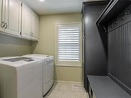 Beautiful 4 Bedroom, 4.5 Bath Home in Leawood, KS (Photo 6 of 12)