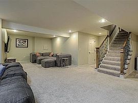 Beautiful 4 Bedroom, 4.5 Bath Home in Leawood, KS (Photo 8 of 12)