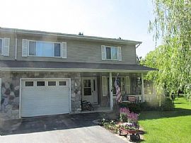 4528 Vettelson Rd, Hartland, Wi 53029 in Hartland, WI