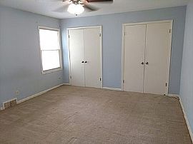 4 Bedroom, 3 Bath Home in Overland, KS (Photo 3 of 12)