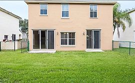 121 Nw 207th Ave, Pembroke Pines, Fl 33029 in Pembroke Pines, FL (Photo 5 of 8)