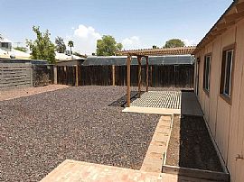 Charming 3 Bedroom Home in Phoenix, AZ (Photo 12 of 12)