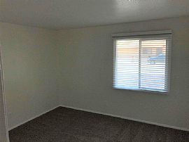 Charming 3 Bedroom Home in Phoenix, AZ (Photo 5 of 12)