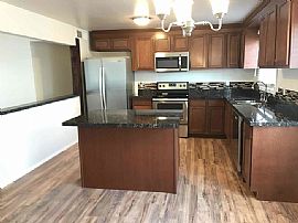 Charming 3 Bedroom Home in Phoenix, AZ (Photo 6 of 12)