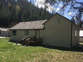 Suitable Home in Pinehurst, ID (Photo 10 of 12)