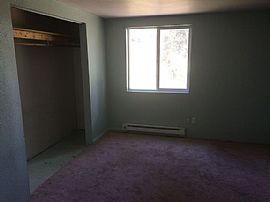 Suitable Home in Pinehurst, ID (Photo 5 of 12)