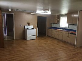 Suitable Home in Pinehurst, ID (Photo 9 of 12)