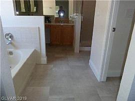 5100 Linkside Dr, Las Vegas, Nv 89130 in Las Vegas, NV (Photo 5 of 6)