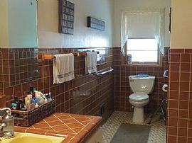 1435 N 117th St, Wauwatosa, Wi 53226 in Wauwatosa, WI (Photo 4 of 6)