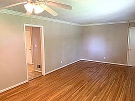 3344 Montcrest Dr, Irondale, Al 35210 in Irondale, AL (Photo 5 of 7)