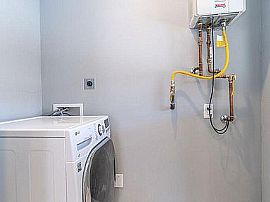 498 W Hazelwood St # 1, Phoenix, Az 85013 in Phoenix, AZ (Photo 9 of 10)