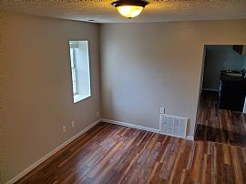 1 Bed 1 Bath Apartment - 525 Sq. Ft. - 3 Blocks From Marshall in Huntington, WV