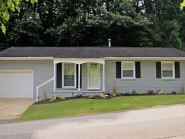 840 Overbrook Rd, Charleston, Wv 25314 in Charleston, WV