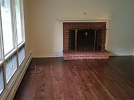 19 Pautipaug Hill Rd, North Franklin, Ct 06254 in North Franklin, CT (Photo 3 of 6)