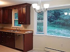 19 Pautipaug Hill Rd, North Franklin, Ct 06254 in North Franklin, CT (Photo 5 of 6)