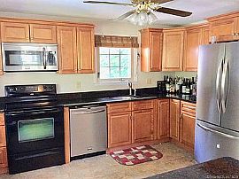 20 Village Dr, Ledyard, Ct 06339 in Ledyard, CT (Photo 12 of 12)