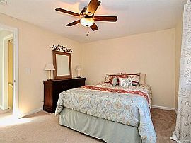 20 Village Dr, Ledyard, Ct 06339 in Ledyard, CT (Photo 5 of 12)