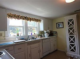 2 Oak St, Westport, Ct 06880 in Westport, CT (Photo 6 of 9)